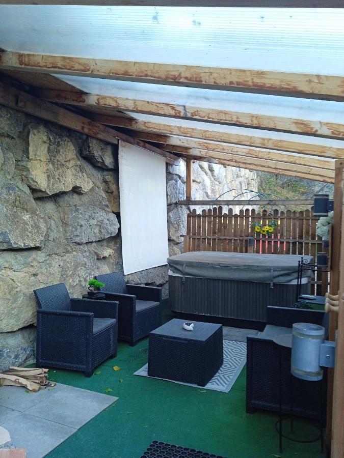 Le Love Chalet Des Alpes Guillestre Exterior photo